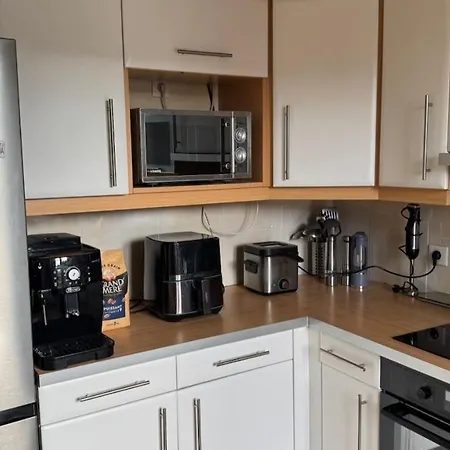 Lägenhet Chic & Cozy Close To Paris Last August